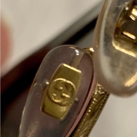 Authentic Gucci sunglasses with case - Picture 3 of 10